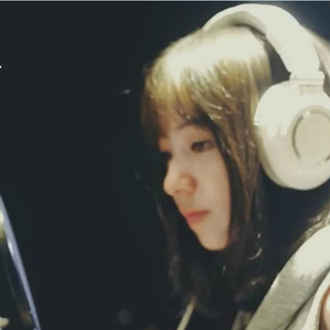 帅小伙男男裸体按摩视频
